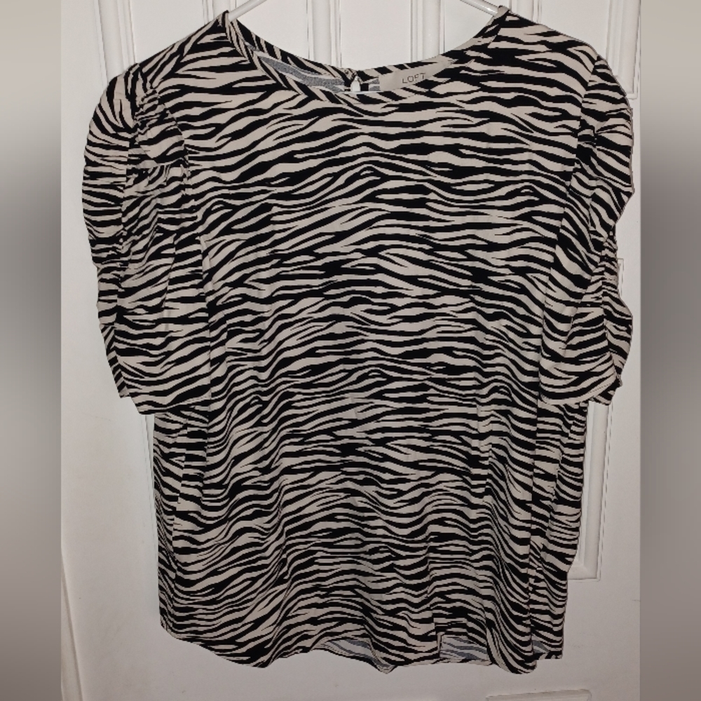 Loft Zebra Print Puff Sleeve Size Large  Blouse Shirt Top